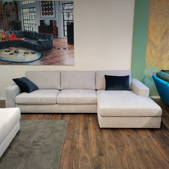 Bali GOEDKOPE ZETEL MET LONGCHAIR STOF GRIJS SOLDEN toonzaalmodel